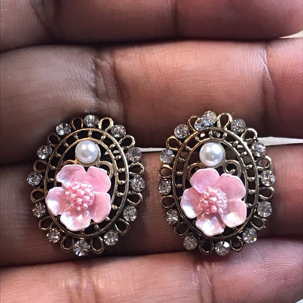 Vintage Gold peal  Enamel Pink Flower Oval Rhinestone Earrings